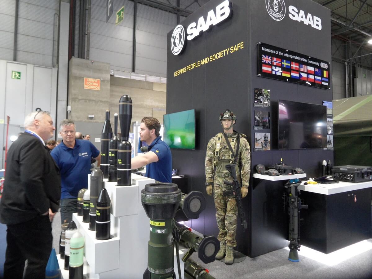 Industrias de defensa de los países nórdicos ‒Dinamarca, Noruega, Suecia y Finlandia‒ muestran sus principales tecnologías en FEINDEF 2025. En imagen, el stand de la sueca Saab en la edición de 2023 - PHOTO/JPons
