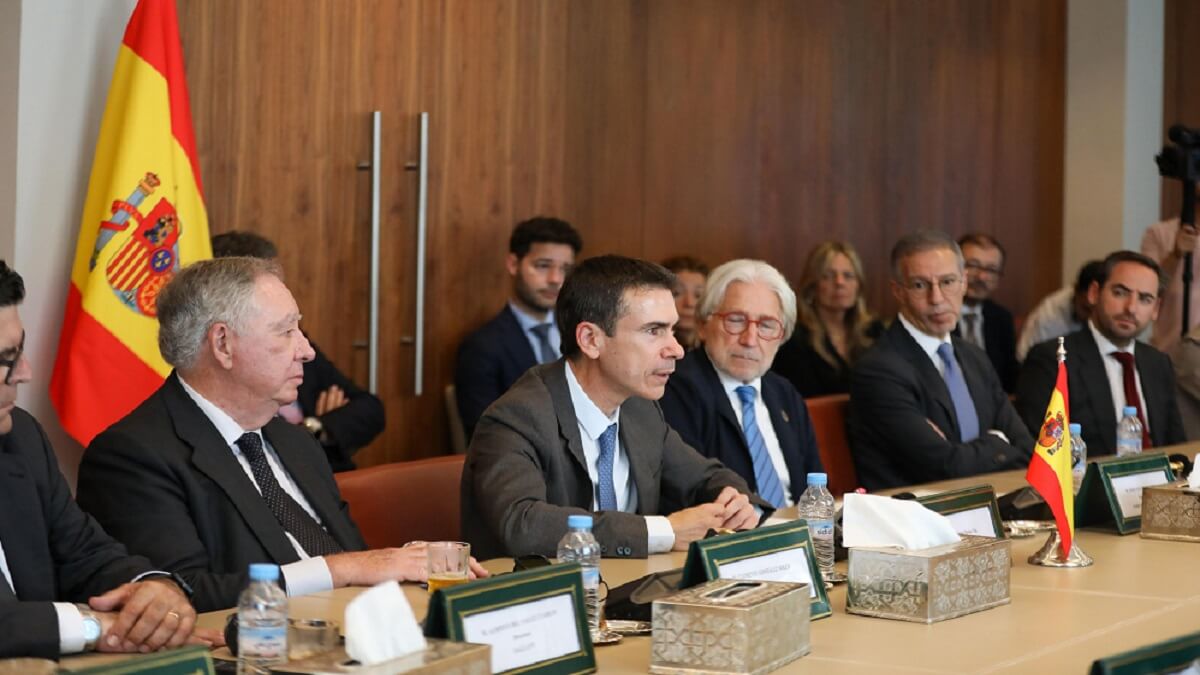 Enrique Ojeda y Josep Sánchez Llibre - PHOTO/X/MINISTERIO DE INVERSIÓN DE MARRUECOS/KARIM ZIDANE/@KarimZidane_