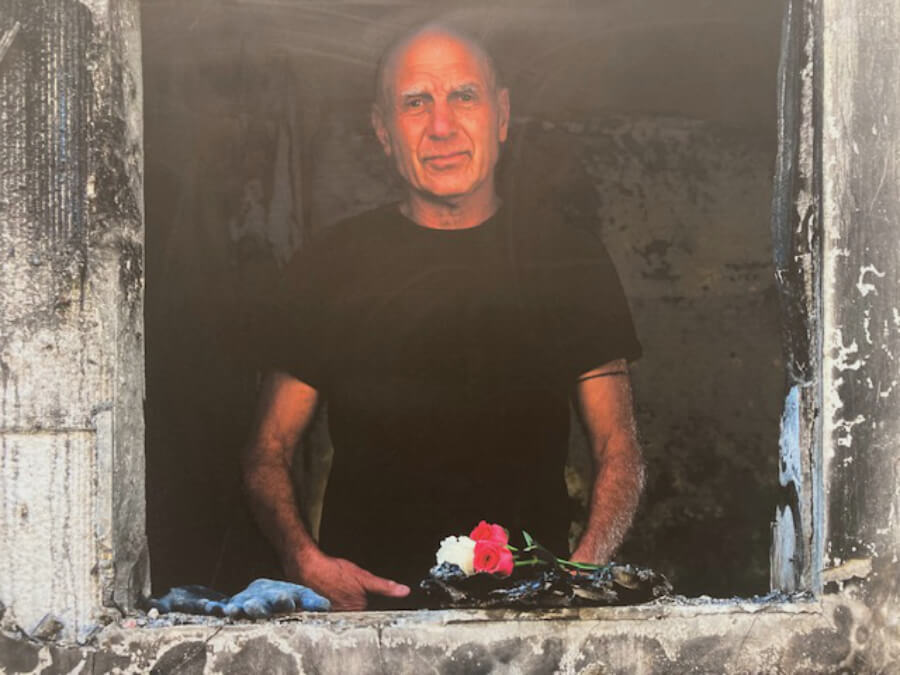 Retrato de Haim Jelin sobreviviente argentino de la masacre del 7 de Octubre de 2023 - PHOTO/PEDRO GONZÁLEZ
