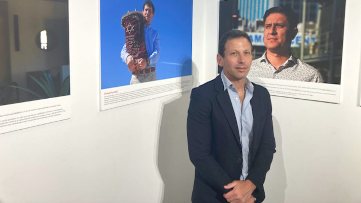 Erez Kaganovitz, fotógrafo y creador de la serie de proyectos documentales “Humans of Israel”, “Humans of Tel Aviv”, “Humans of Holocaust”, Humans of Cervantes” - PHOTO/PEDRO GONZÁLEZ