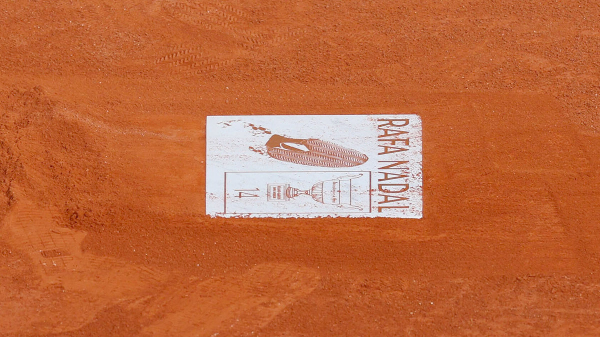 Homenaje al extenista y 14 veces campeón del Abierto de Francia, el español Rafael Nadal - REUTERS/ DENIS BALIBOUSE