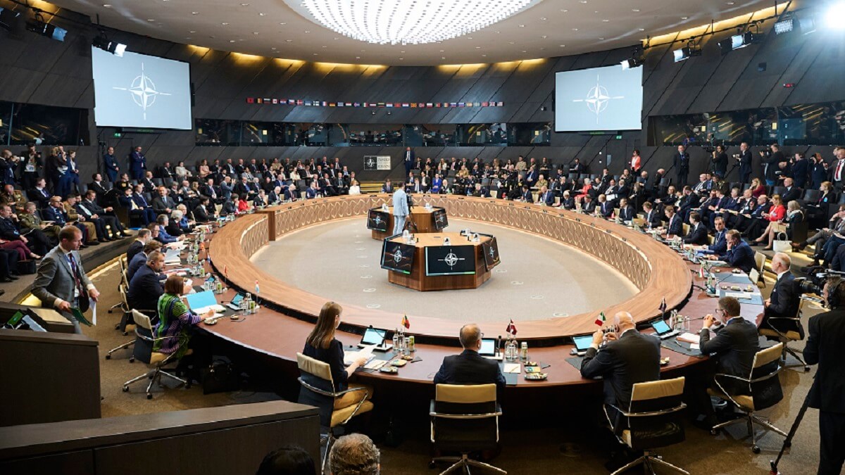 En las sedes de los Ministerios de Exteriores y Defensa y, por supuesto, en presidencia de Gobierno, saben muy bien que las decisiones en la OTAN se toman por consenso entre todos los aliados - PHOTO/NATO