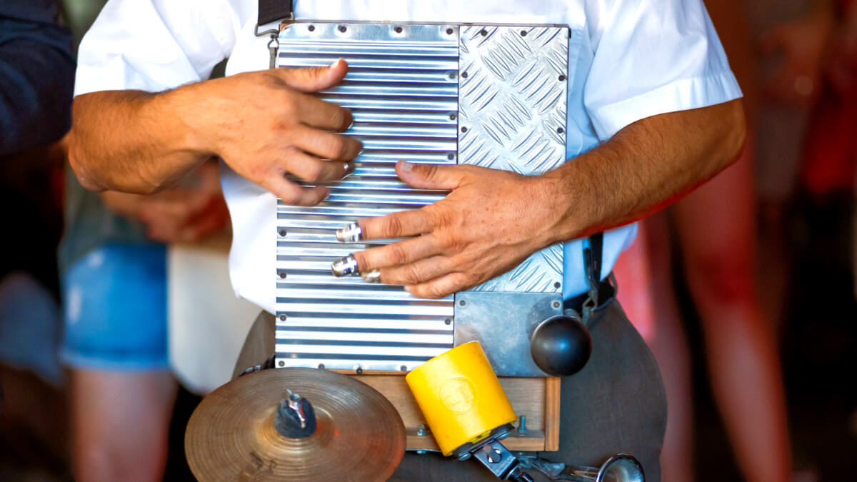<p>Vista de un washboard en las Noches de verano de CaixaForum Madrid - Fundación "la Caixa"</p>