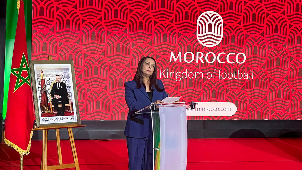 Karima Benyaich, embajadora de Marruecos en España, durante su discurso de apertura del evento Morocco Kingdom of Football celebrado en el estadio Riyadh Air Metropolitano de Madrid - PHOTO/ATALAYAR