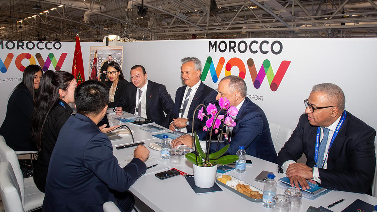 Delegación de Marruecos durante la celebración de la 55º edición del Paris Air Show en Le Bourget en la que destaca la presencia del ministro delegado ante el jefe del Gobierno para Inversión, Convergencia y Evaluación de Políticas Públicas, Karim Zidane; el ministro de Industria y Comercio, Ryad Mezzour; y del director general de la Agencia Marroquí de Desarrollo de Inversiones y Exportaciones (AMDIE), Ali Seddiki - PHOTO/MICEPP