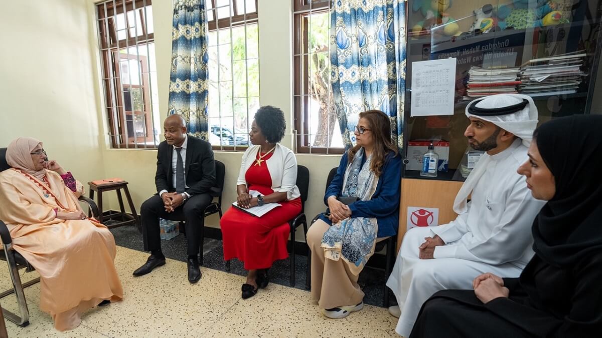 Imagen de archivo de una reciente visita de Su Alteza la Jequesa Jawaher, presidenta de la Fundación Humanitaria Khalid Bin Sultan Al-Qasimi (KSQF), a los centros de Zanzíbar
