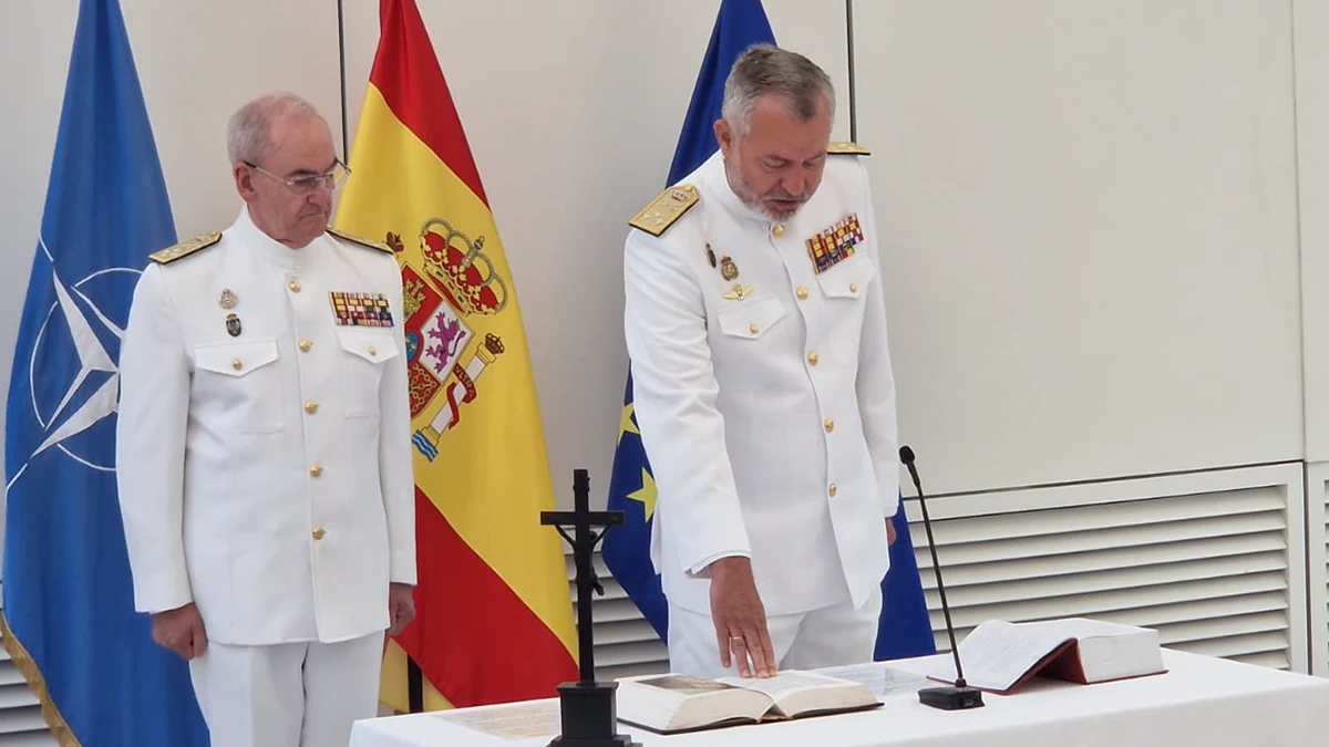 El almirante José María Núñez Torrente es desde septiembre el representante español ante el Comité Militar de la OTAN del jefe del Estado Mayor de la Defensa (JEMAD), el almirante Teodoro López Calderón, a su izquierda - PHOTO/NATO