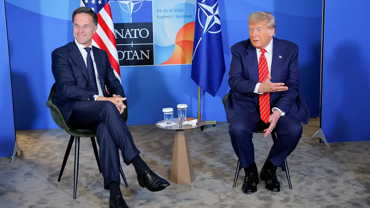 <p>El presidente de Estados Unidos, Donald Trump, se reúne con el secretario general de la OTAN, Mark Rutte, en la cumbre de la OTAN en La Haya, Países Bajos, el 25 de junio de 2025 - REUTERS/ BRIAN SNYDER</p>