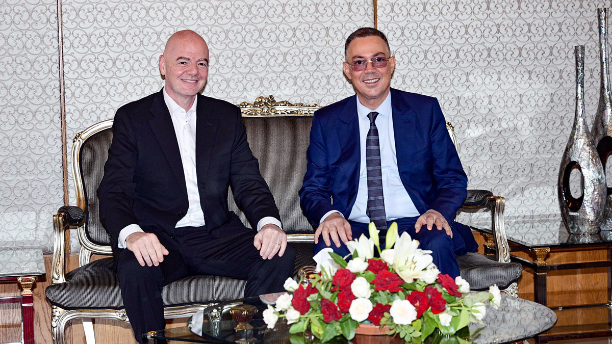 Gianni Infantino, presidente de la FIFA, junto a Fouzi Lekjaa, presidente de la Federación Real de Marruecos de Fútbol (FRMF) el 19 de julio de 2025 – PHOTO/X/@FRMFOFFICIEL