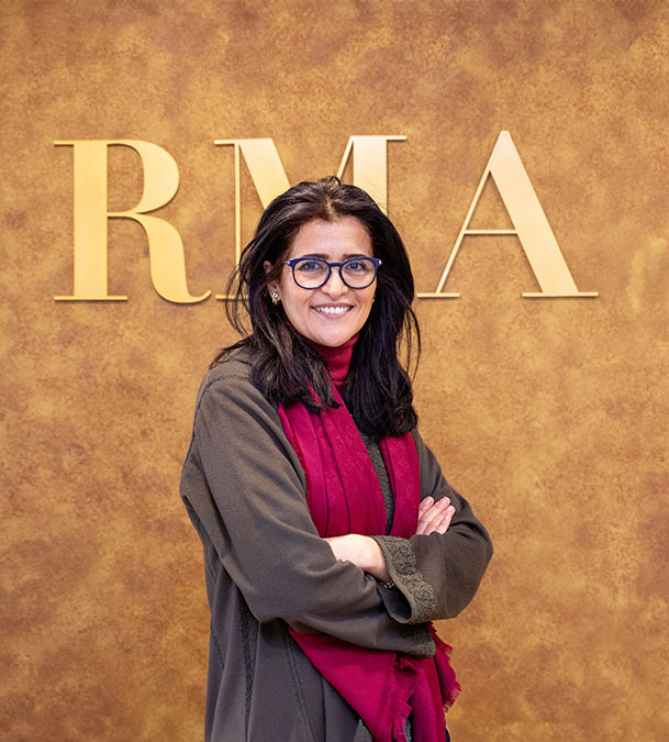 <p>Meriem Bouhriz, en las oficinas de RMA seguros - PHOTO/ATALAYAR/GUILLERMO LÓPEZ </p>