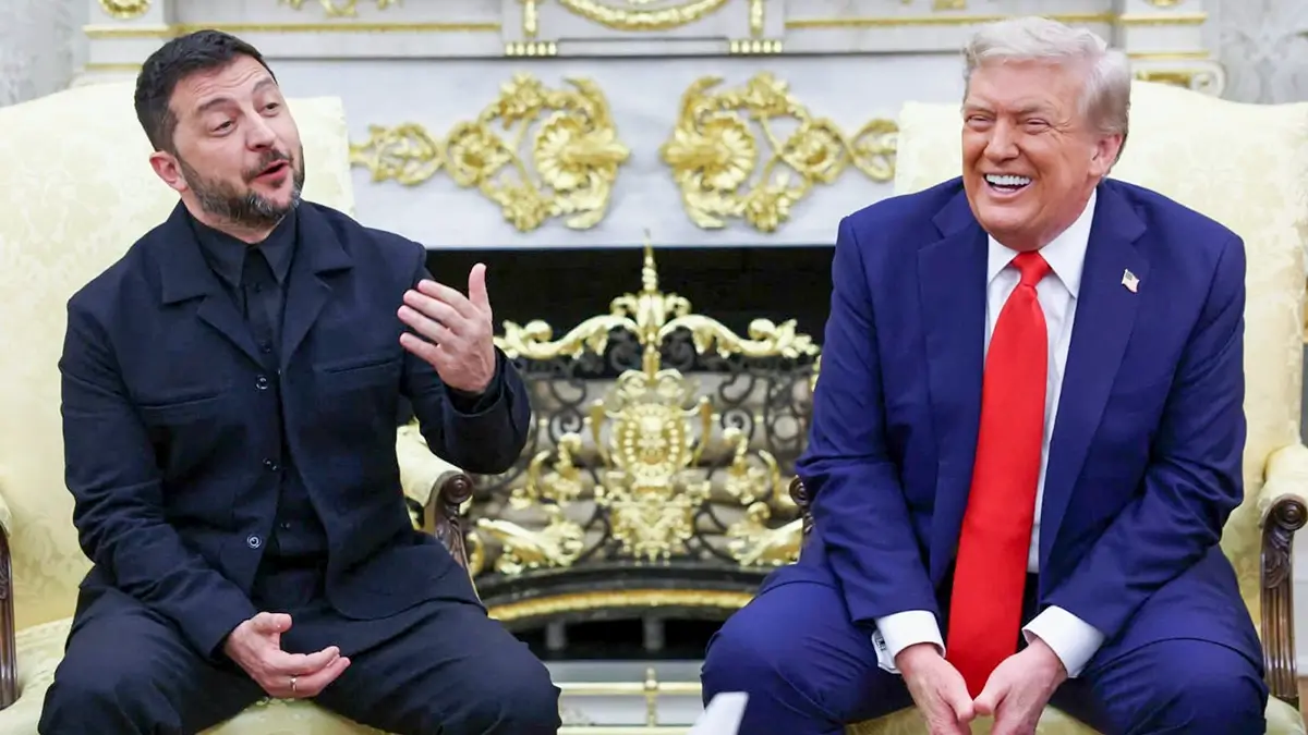 El presidente ucraniano Volodymyr Zelenskiy gesticula mientras el presidente estadounidense Donald Trump reacciona durante una reunión en el Despacho Oval de la Casa Blanca, en medio de las negociaciones para poner fin a la guerra de Rusia en Ucrania, en Washington, D.C., EE. UU., el 18 de agosto de 2025 - REUTERS/Kevin Lamarque