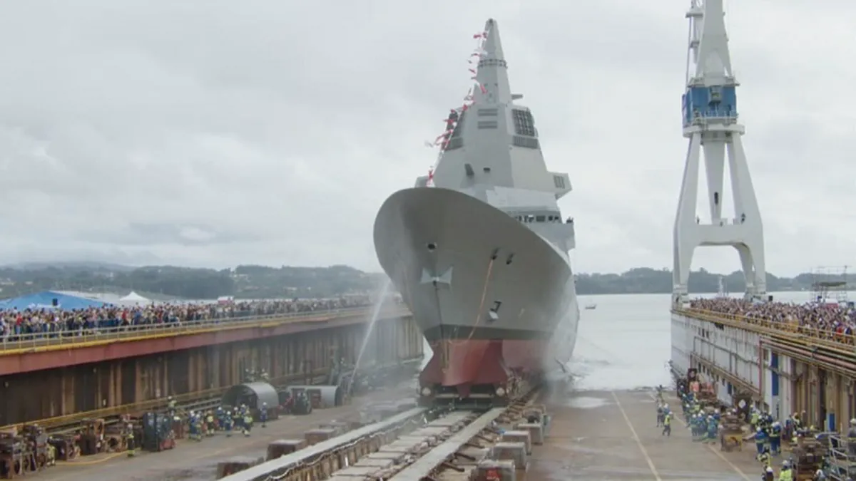 Navantia ha procedido a mediados de septiembre a la botadura de la fragata F-111, primera de la clase Bonifaz, a la que un año tras otro seguirán sus cuatro gemelas, con una eslora de 106 metros y un desplazamiento de 6.100 toneladas - PHOTO/Navanta