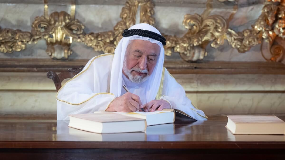 El gobernante de Sharjah inaugura el Centro de Estudios Árabes en la Universidad de Coímbra, en Portugal