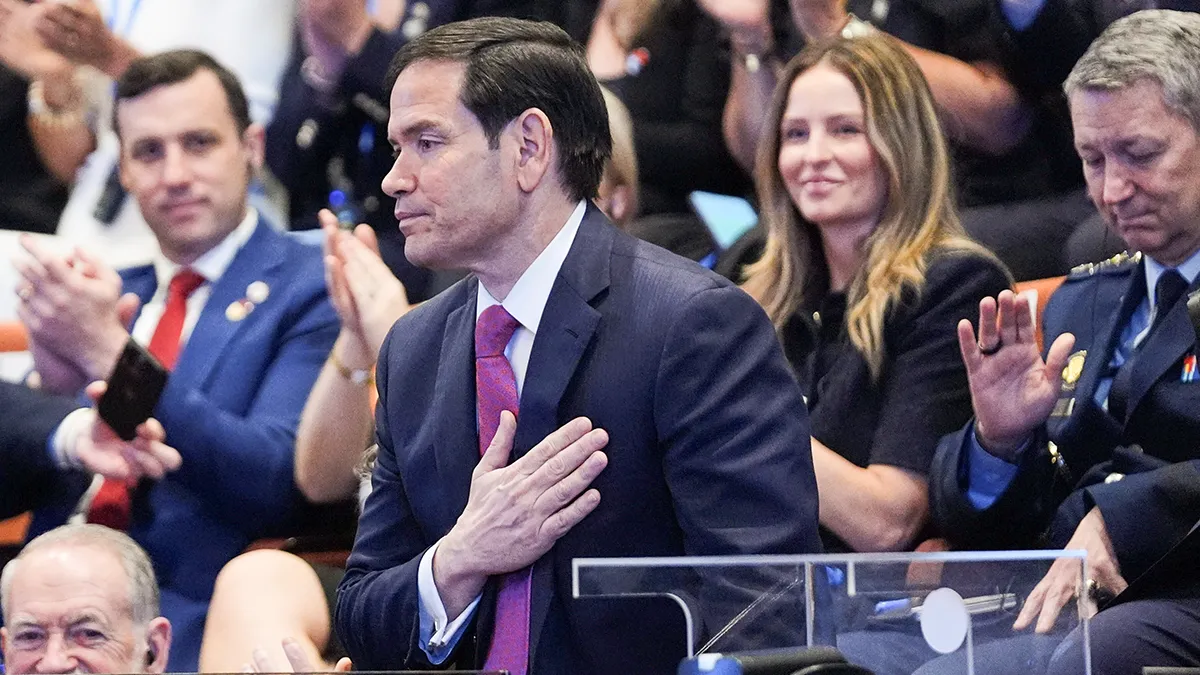 <p>El secretario de Estado Marco Rubio es presentado antes del discurso del presidente Donald Trump ante la Knéset, el lunes 13 de octubre de 2025, en Jerusalén - PHOTO/ EVAN VUCCI via REUTERS</p>
