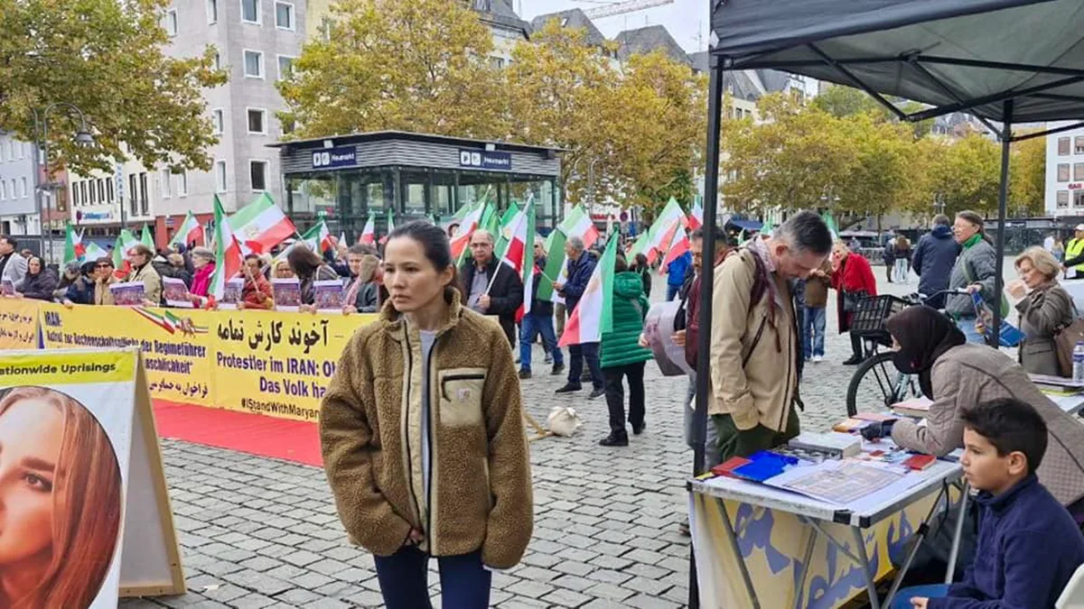 <p>Manifestaciones en Colonia, Alemania, en contra de la pena de muerte en Irán</p>

