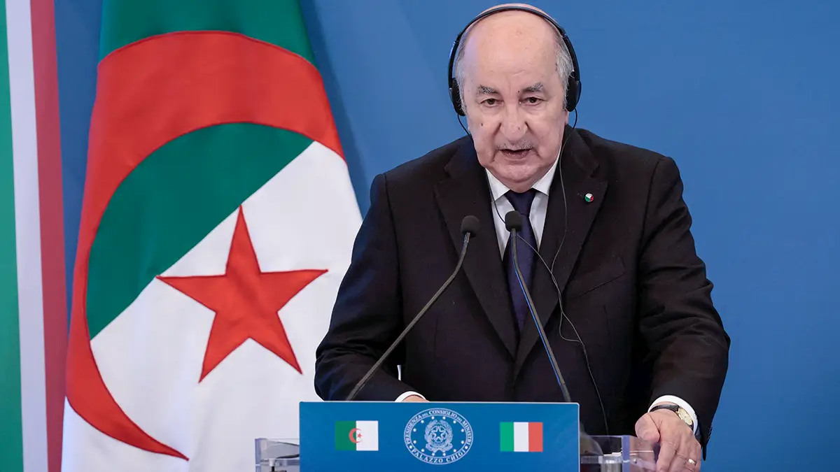 <p>El presidente argelino Abdelmadjid Tebboune habla durante la cumbre Italia-Argelia en Villa Doria Pamphilj, en Roma, Italia, el 23 de julio de 2025 - REUTERS/ REMO CASTILLA </p>
