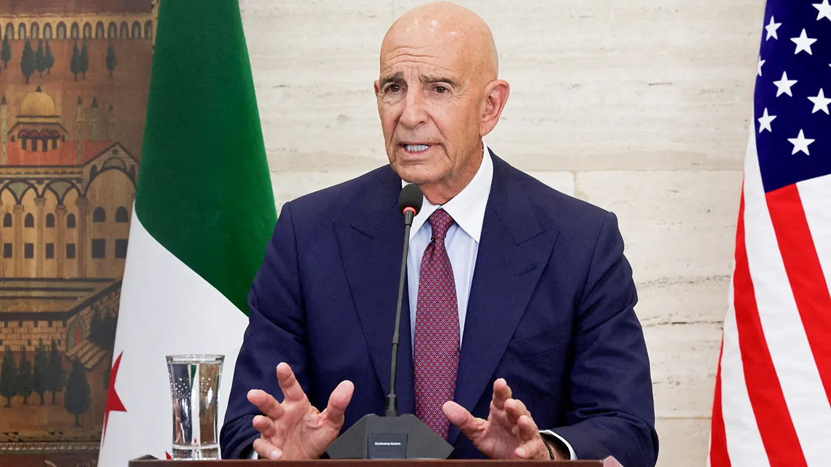 <p>El enviado especial de EE. UU. para Siria, Tom Barrack, en Damasco, Siria, el 16 de septiembre de 2025 - REUTERS/ KHALIL ASHAWI</p>
