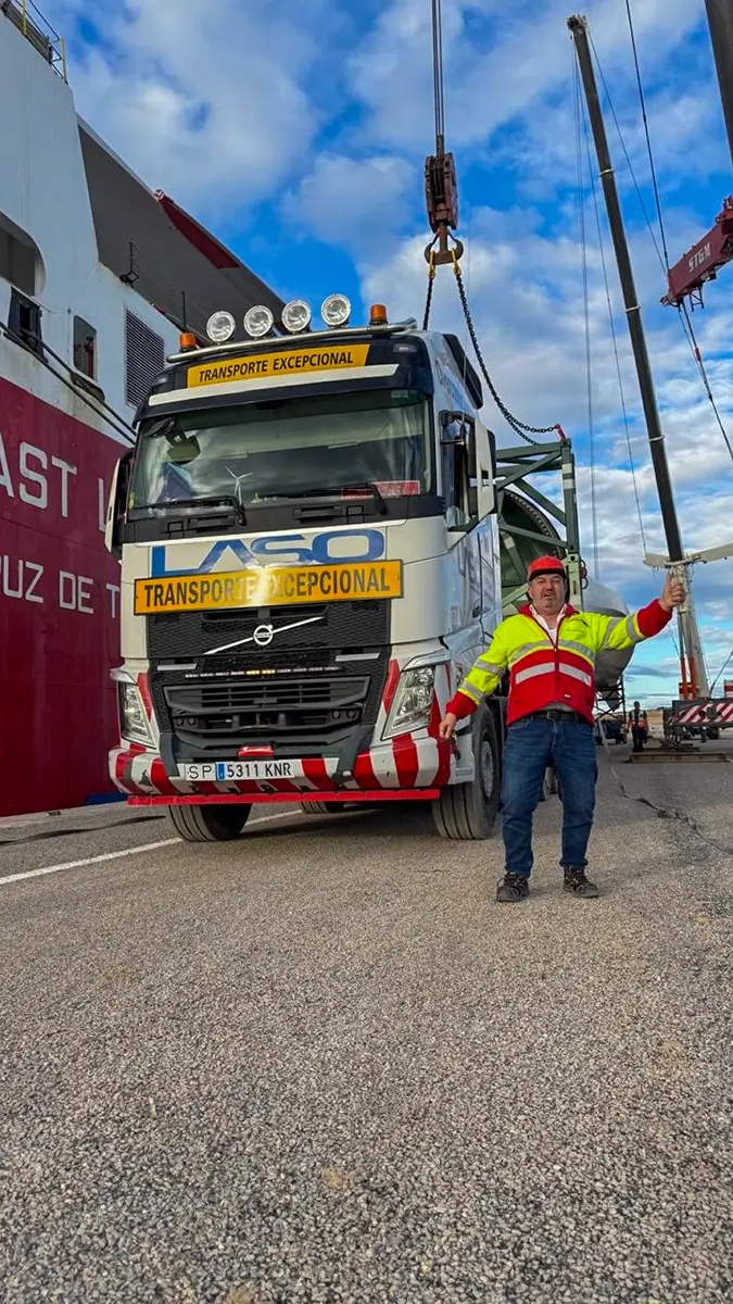 - Rafael Rodríguez Calabuig/Dirección Balearia Nador/Ma