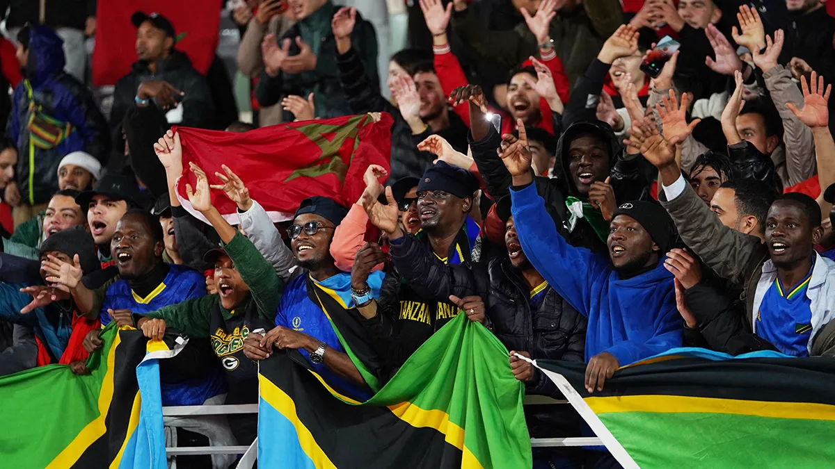 Los aficionados de Tanzania reaccionan tras el partido - PHOTO/REUTERS