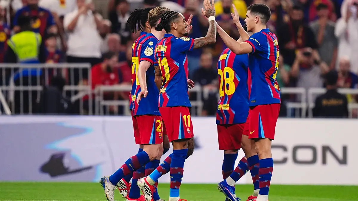 Jugadores del Barcelona celebrando el cuarto gol del partido - PHOTO/RFEF