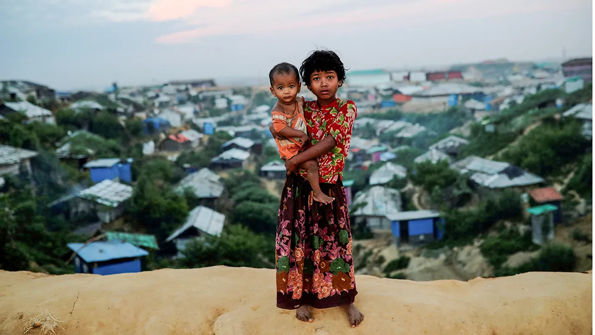 <p>Niños refugiados rohingya posan para una foto en el campamento de Balukhali, en Coxs Bazar (Bangladés) - REUTERS/ MOHAMMAD PONIR HOSSAIN</p>
