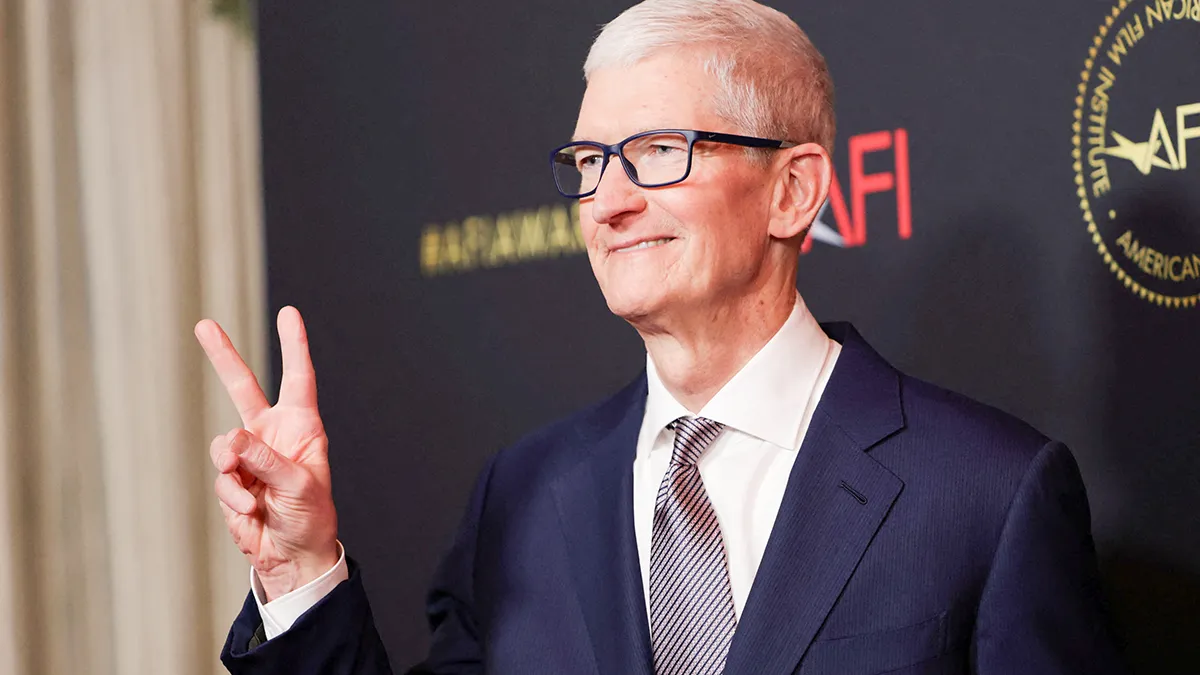 <p>El director ejecutivo de Apple, Tim Cook, asiste al almuerzo de entrega de premios del American Film Institute (AFI) en Los Ángeles, California, EE. UU., el 9 de enero de 2026 - REUTERS/ MARIO ANZUONI </p>
