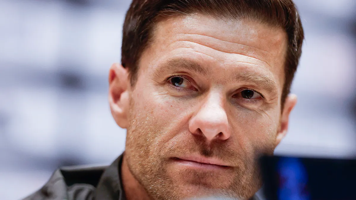 <p>El exentrenador del Real Madrid, Xabi Alonso, durante la rueda de prensa - REUTERS/ VINCENT WEST </p>
