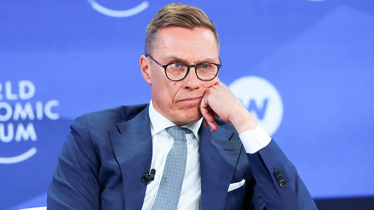El presidente de Finlandia, Alexander Stubb, asiste a la 56ª reunión anual del Foro Económico Mundial (FEM) en Davos, Suiza, el 21 de enero de 2026 - REUTERS/ DENIS BALIBOUSE