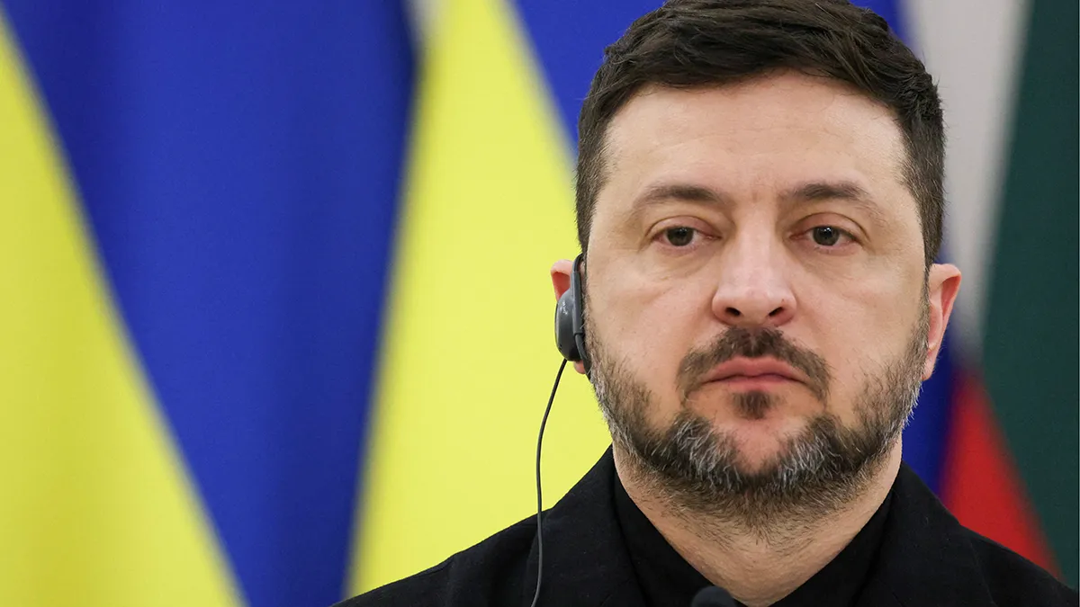 El presidente ucraniano, Volodymyr Zelenskiy, asiste a una conferencia de prensa con el Presidente lituano Gitanas Nauseda y el presidente polaco Karol Nawrocki en el Palacio Presidencial de Vilna, Lituania, el 25 de enero de 2026 - REUTERS/ KUBA STEZYCKI