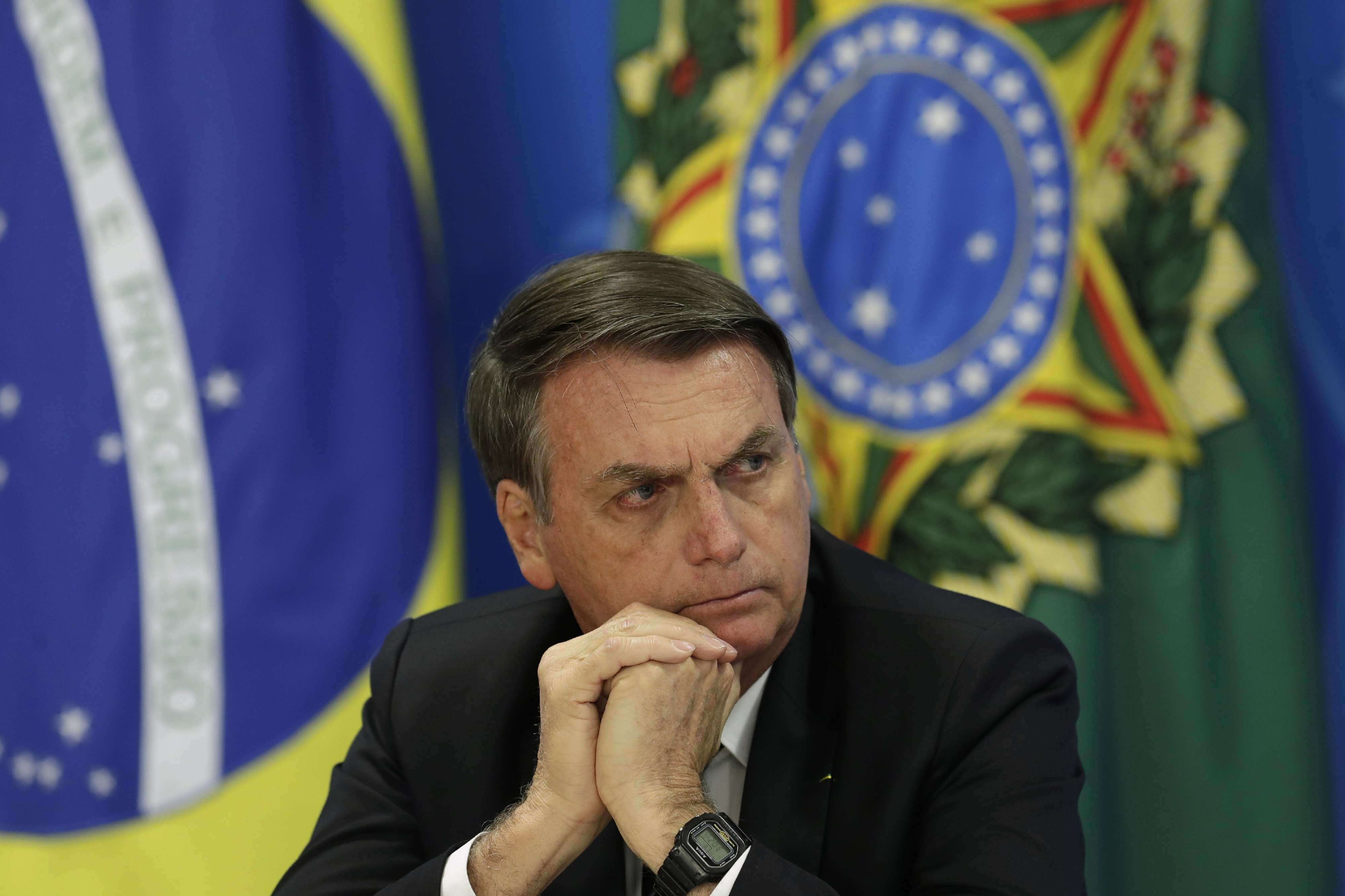 El presidente de Brasil, Jair Bolsonaro, da una conferencia de prensa sobre la deforestación en la Amazonia en el palacio presidencial de Planalto en Brasilia, Brasil, el jueves 1 de agosto de 2019