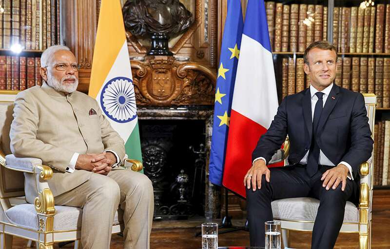 El primer ministro indio Narendra Modi asiste a una reunión con el presidente francés Emmanuel Macron en el castillo de Chantilly, al norte de París, el jueves 22 de agosto de 2019