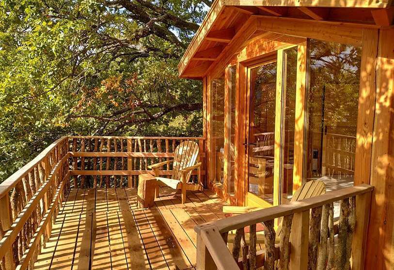 Dormir en la cabaña de un árbol