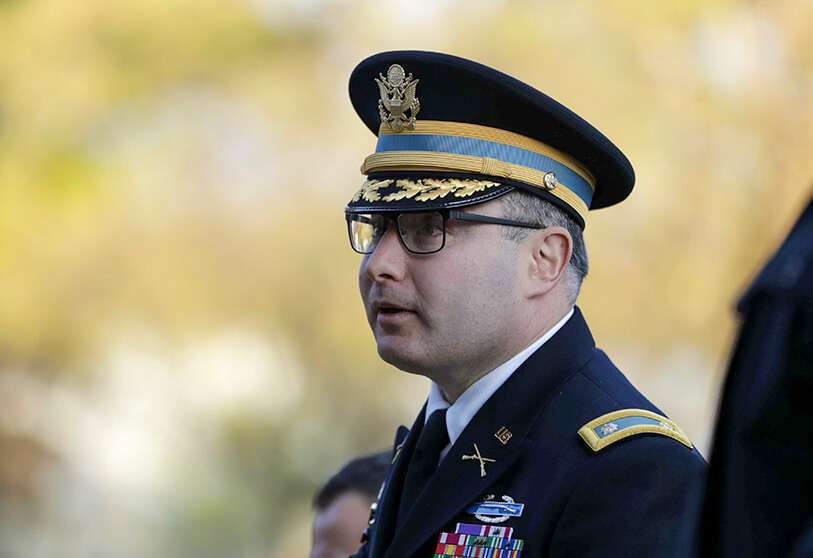 El teniente coronel Alexander Vindman ha asegurado que alertó a sus superiores de lo que consideró un comportamiento “impropio” del presidente Trump