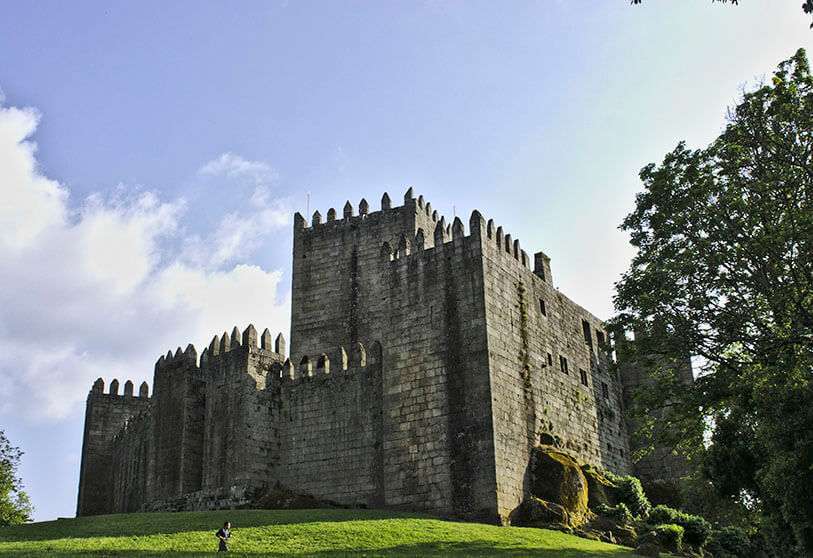 Castillo Guimaraes