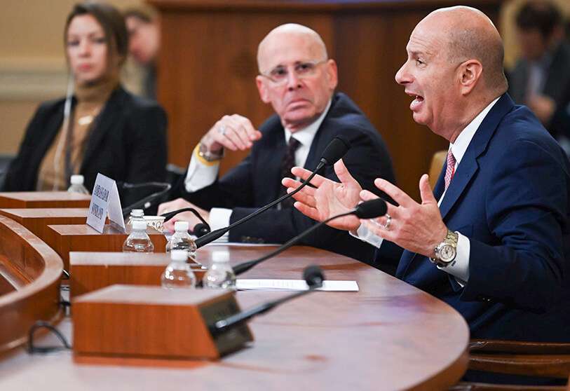 La de Gordon Sondland(der.), embajador de EEUU ante la Unión Europea, ha sido una de las declaraciones más demoledoras contra Trump